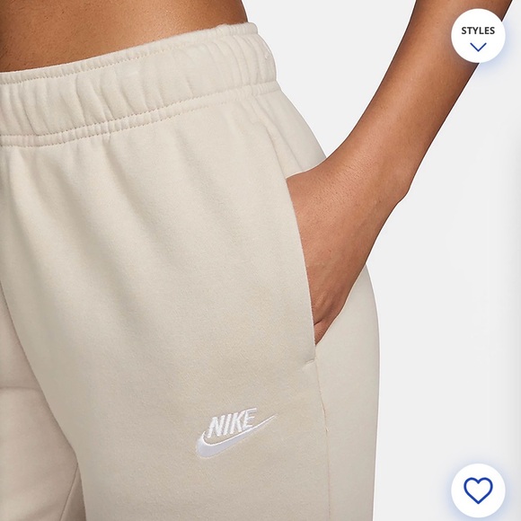 Nike Woman’s Sport Sweatpants Beige Club Fleece Size Small Drawstring Joggers - Picture 2 of 8